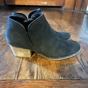 Lifestride Black Ankle Bootie